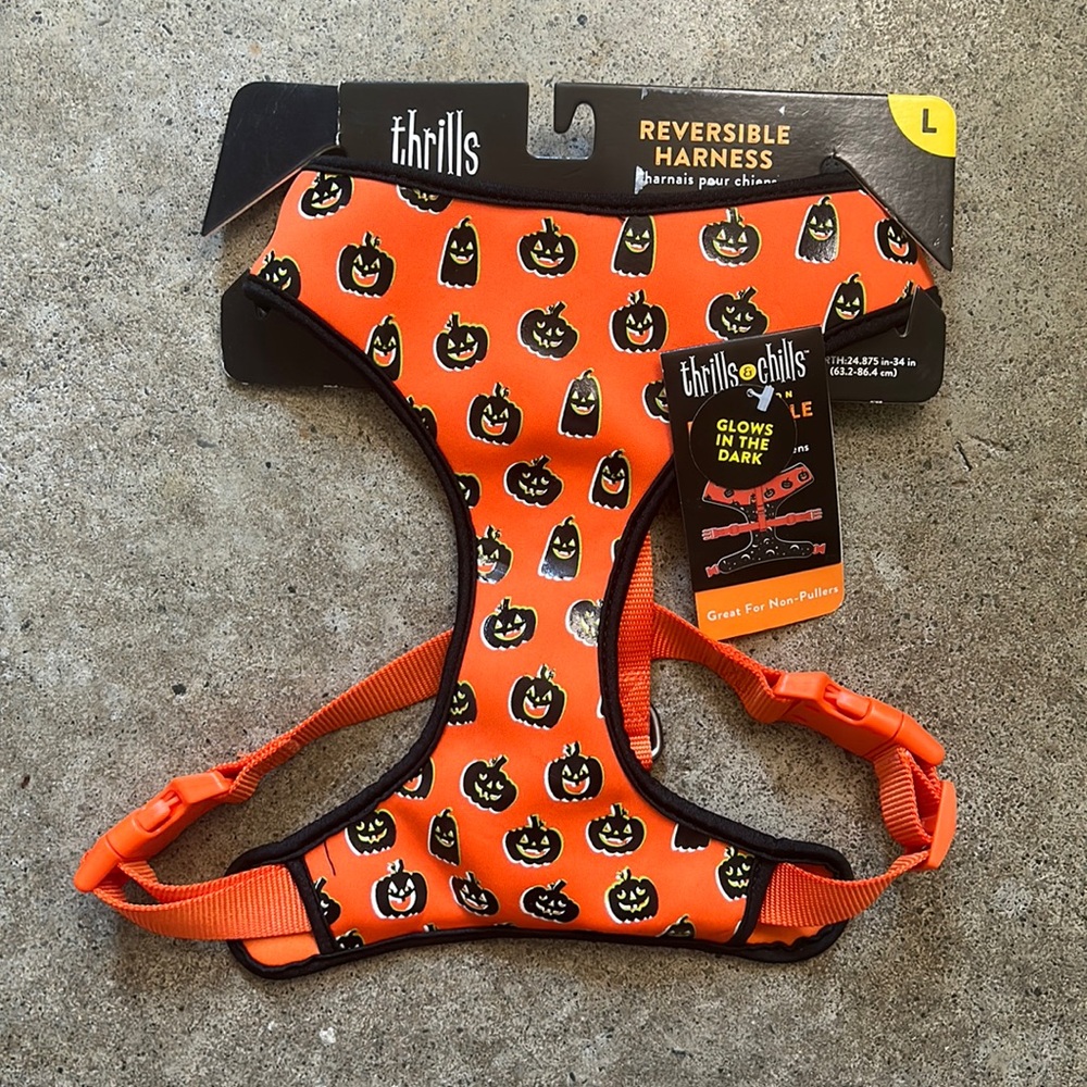 NEW Thrills & Chills Reversible Glow in Dark Halloween Harness Moon Pumpkins